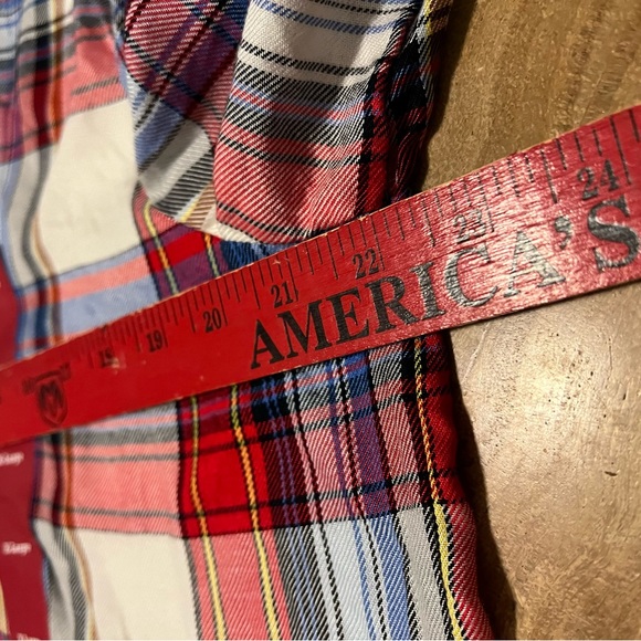 Chelsea & Theodore Red/White/Blue Plaid  Roll Tab Sleeve Size XL NWT - Picture 5 of 7